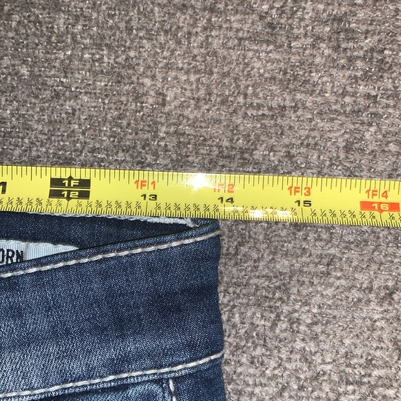 Daytrip Jeans - Picture 7 of 9